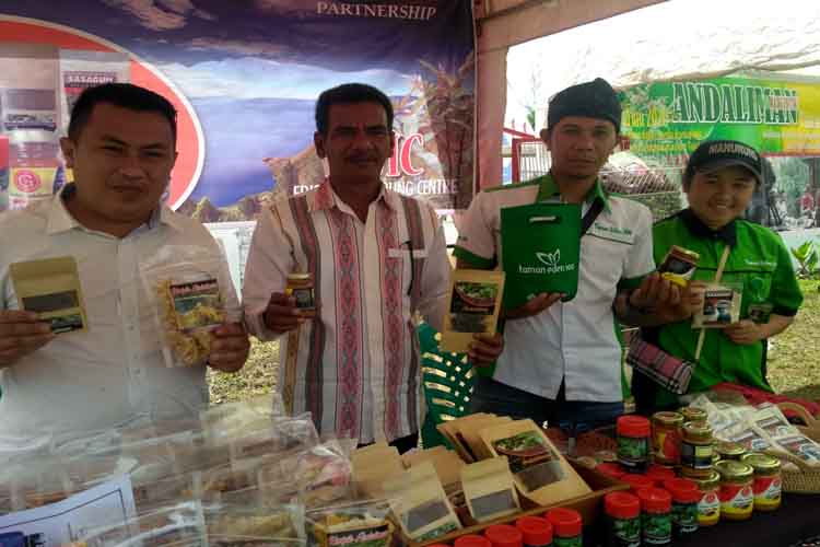 Biar Makin Terkenal, Produk-Produk UKM Samosir Dijadikan Oleh-oleh